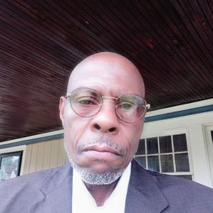 Meet your Posher, Leon